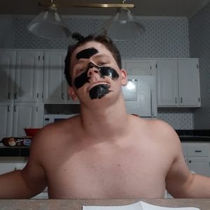 Meet your Posher, Ethan